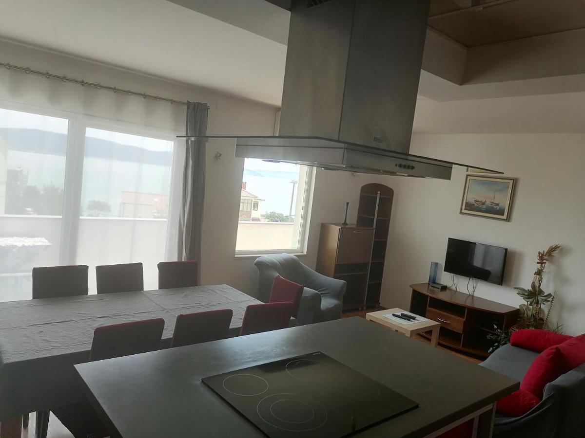 Apartments Seven Castles Kastela Bagian luar foto