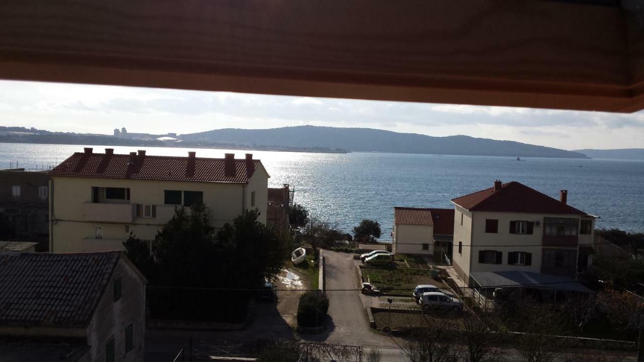 Apartments Seven Castles Kastela Bagian luar foto
