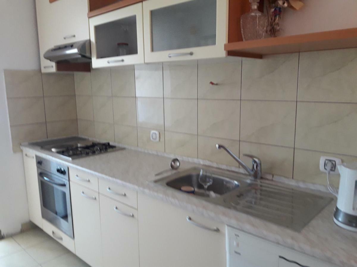 Apartments Seven Castles Kastela Bagian luar foto