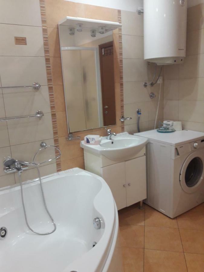 Apartments Seven Castles Kastela Bagian luar foto